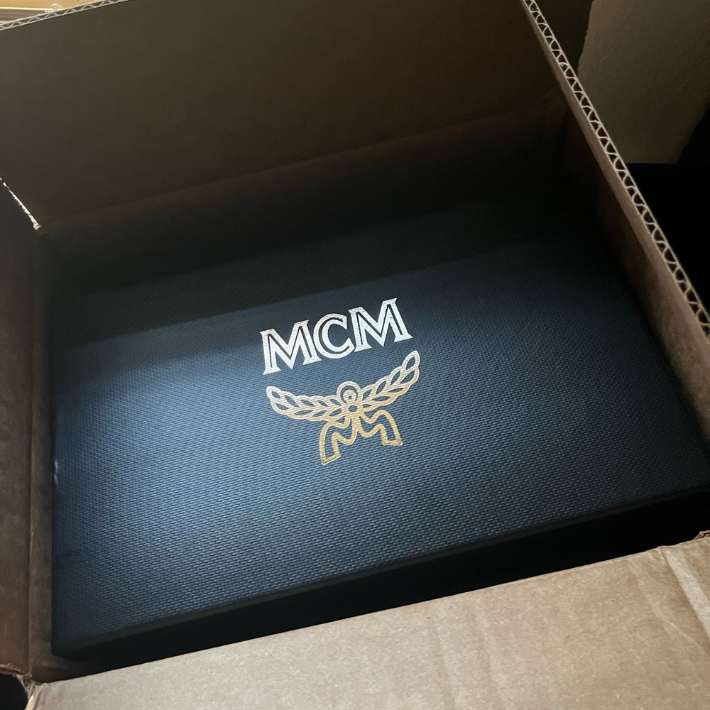 MCM SLIDES BRAND NEW WITH BAG AND BOX